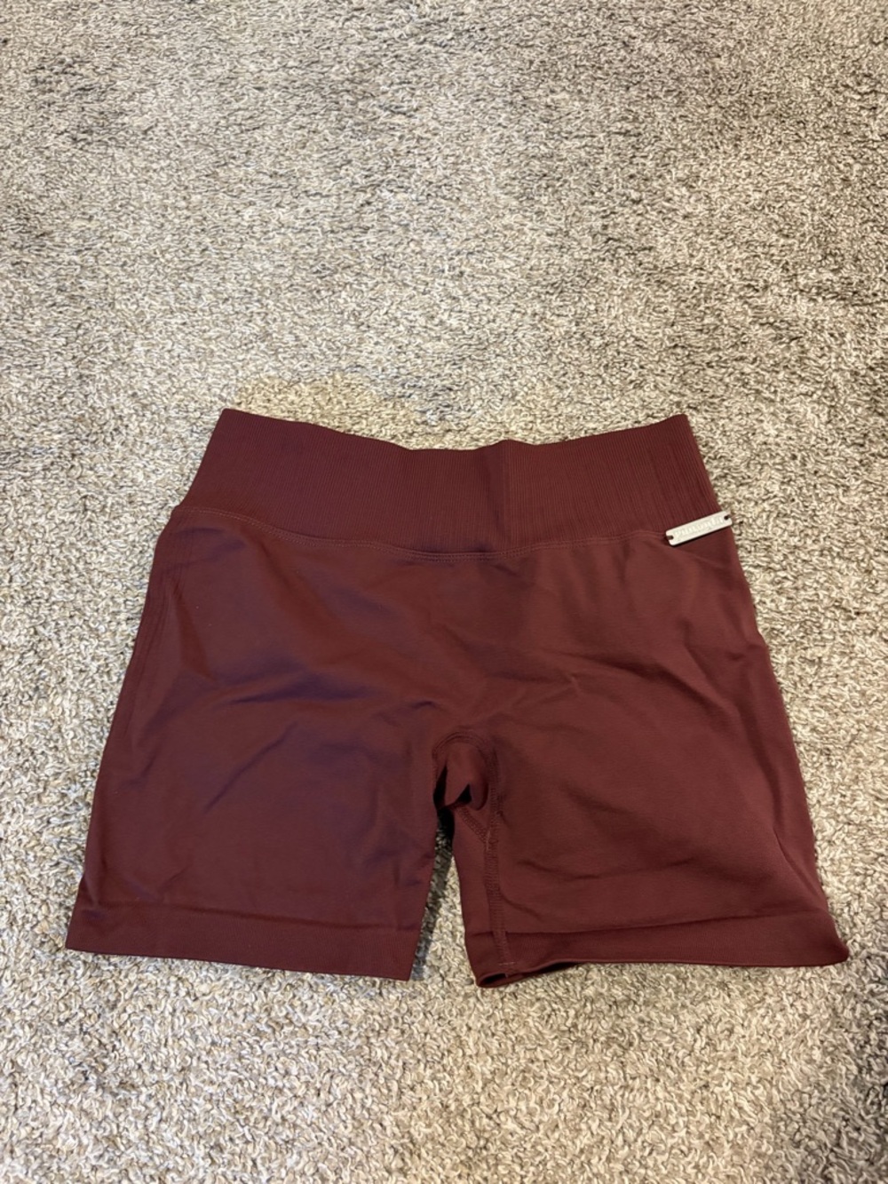 YoungLA Women’s Sculpt Seamless Shorts Burgundy Size Medium EUC